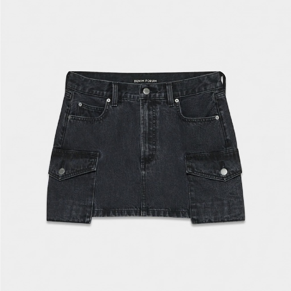 Aritzia 90s Cargo Mini Denim Skirt